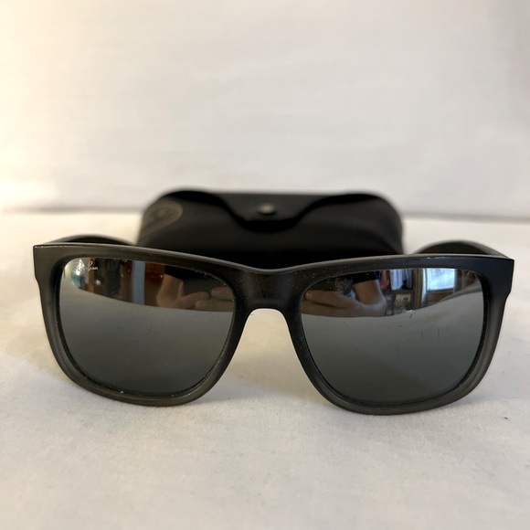 Ray-Ban Other - Ray-Ban Sunglasses / Justin Classic in Matte Grey